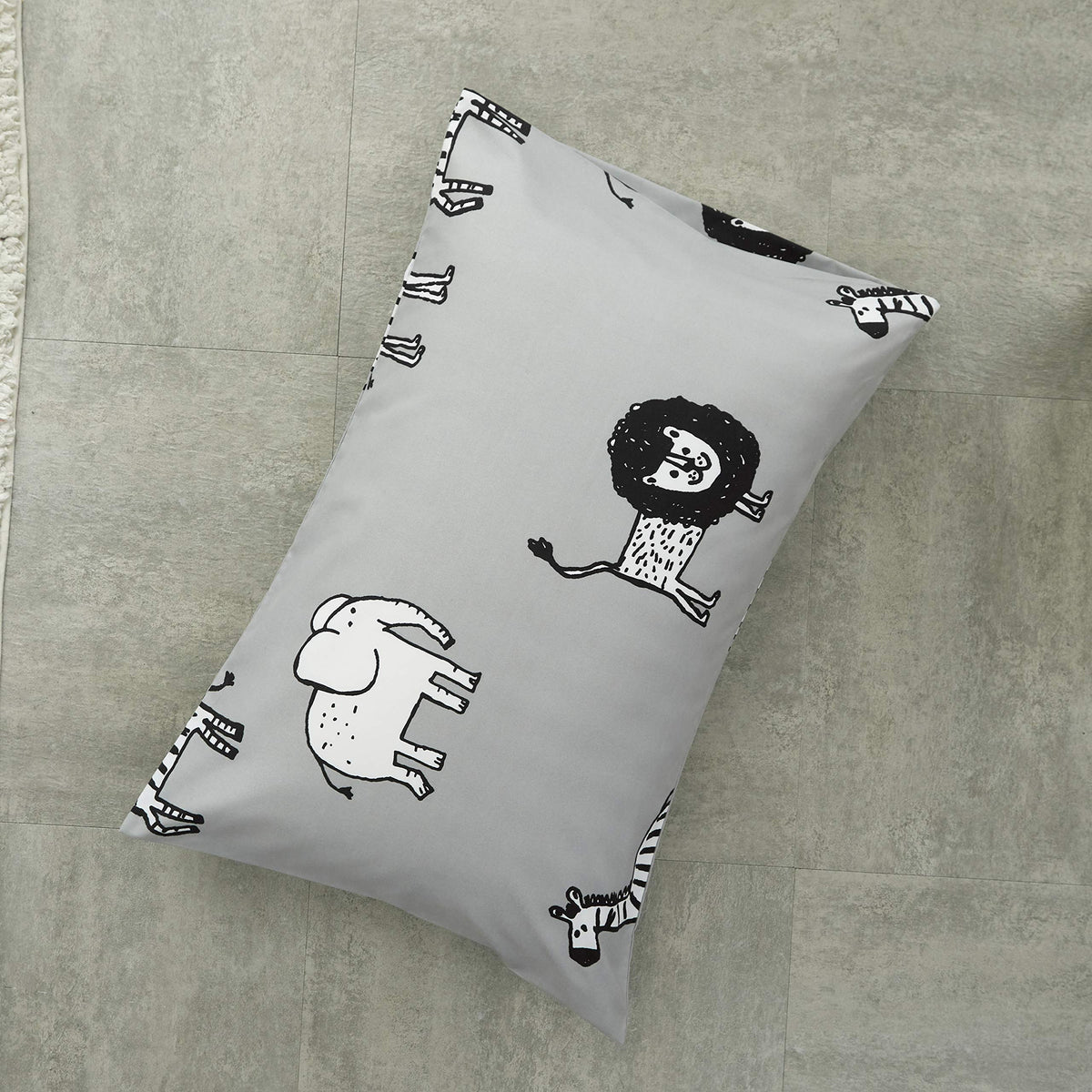 Flysheep 4 Piece Gray Grey Toddler Bedding Set with Multi Animals Printed for Baby Boys - Includes Quilted Comforter, Flat Sheet, Fitted Sheet & Pillow Case, Soft & Comfortable Microfiber