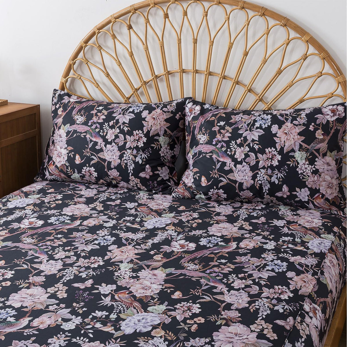 FADFAY Queen Sheet Set,4-Piece Long-Staple Cotton, Vintage Black Floral & Bird Print Bedding, Deep Pocket Fitted Sheet, Soft & Breathable for All Seasons