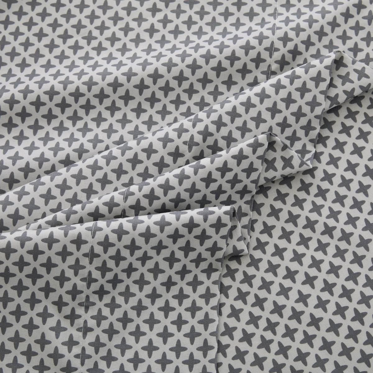 Spirit Linen home 6-Piece King Size Bed Sheet Set - Deep Pocket, Diamond Print Pattern, Soft and Breathable Bed Sheets, Microfiber Material, Includes 1 Fitted, 1 Flat, 4 Pillowcases - Grey Diamond