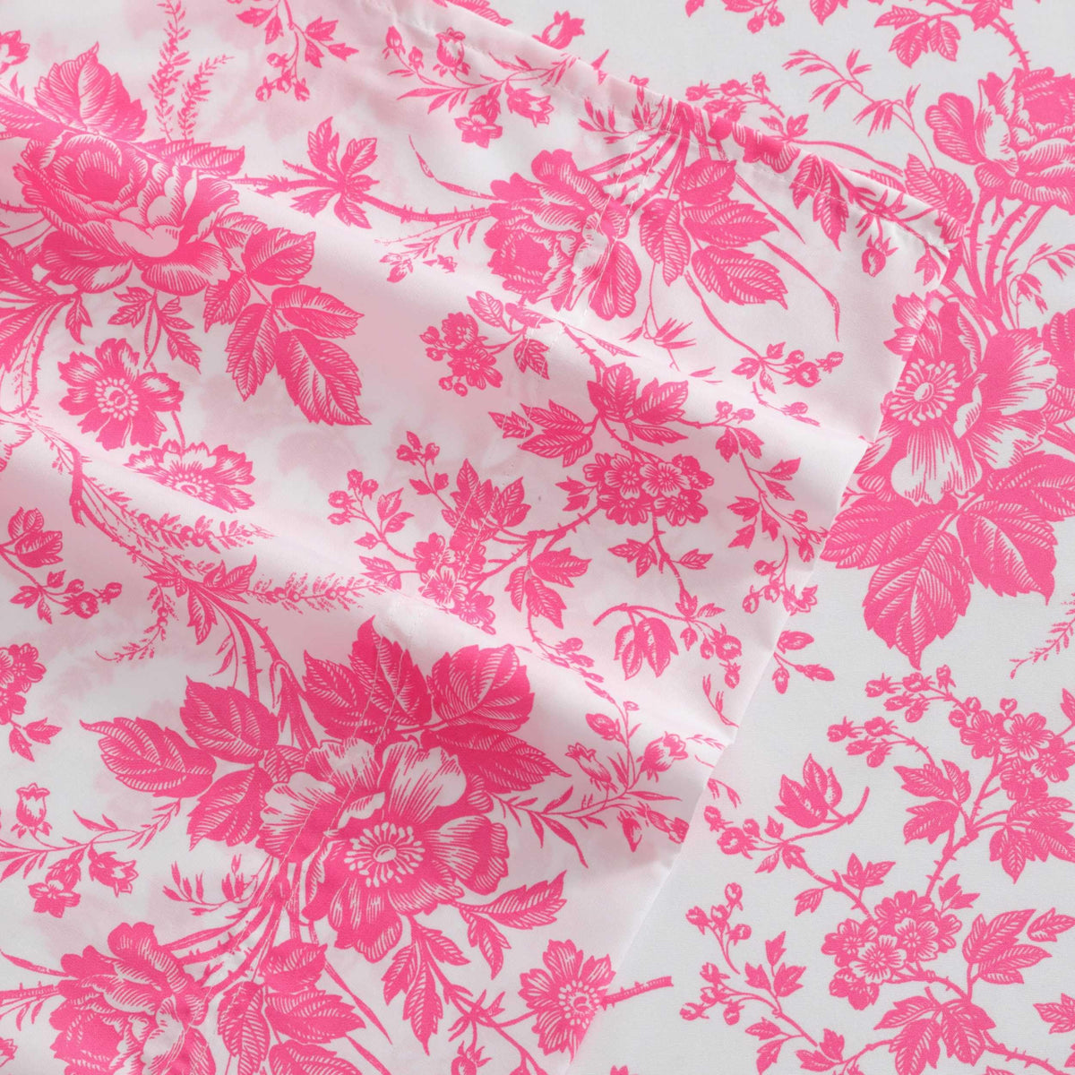 Betsey Johnson - Queen Size Sheet Set, Ultra-Soft Bedding with Smooth & Silky Feel, Deep Pockets, Bed Sheets with Matching Fitted Sheet & Pillowcases (Betseys Toile Pink)