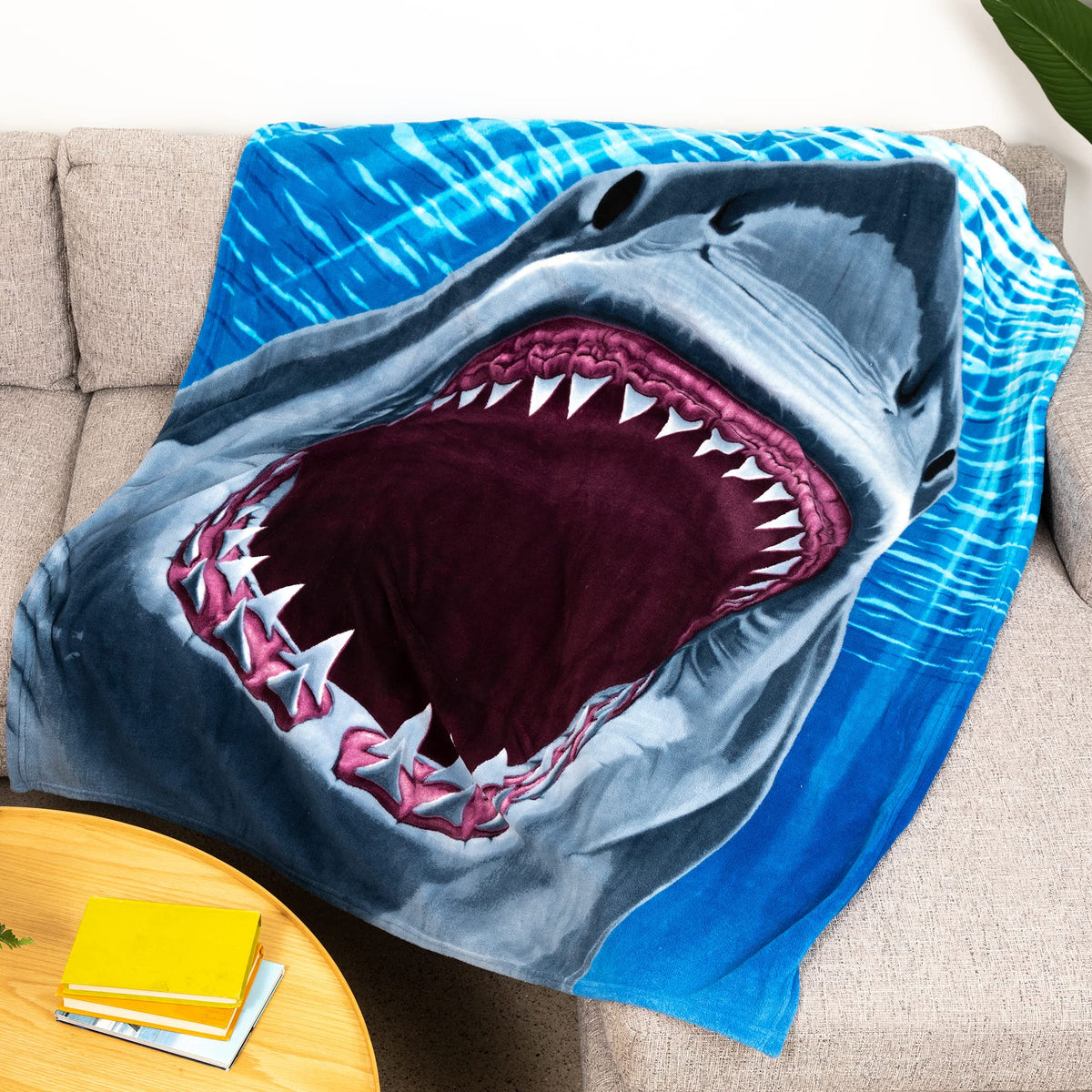 Dawhud Direct White Shark Fleece Blanket for Bed 75x90 Inches Jaws Fleece Throw Blanket for Boys, Men, Unisex and Kids Super Soft Plush Shark Blanket Throw Ocean Fleece Blanket - King Size Blanket