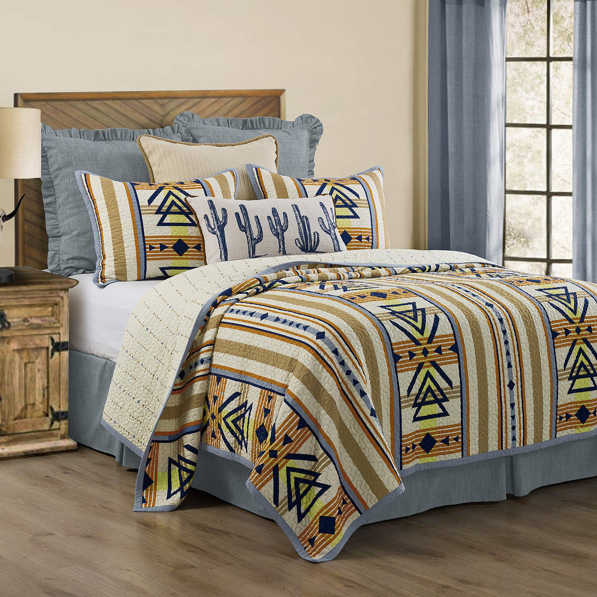 Paseo Road by HiEnd Accents Pontiac 3 Piece Quilt Set with Pillow Shams, Queen Size, Cotton Reversible Luxury Bedding, Aztec Southwestern Rustic Style Bed Set, 1 Quilt and 2 Pillowcases