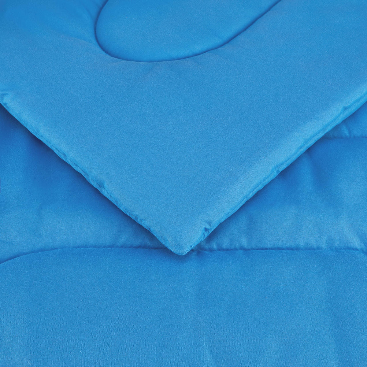 Amazon Basics 7-Piece Soft, Easy-Wash Microfiber Kid's Bed-in-a-Bag Bedding Set with Sheet and Comforter, Full/Queen, Blue, Soft Solid