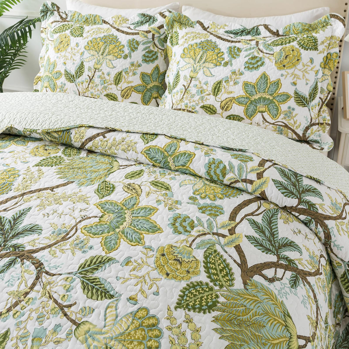 Travan 3-Piece Quilt Set Quilted Bedspread Cotton Coverlet Set Floral Oversized Quilted Bedding Set for All Season, White Vine, Queen Size