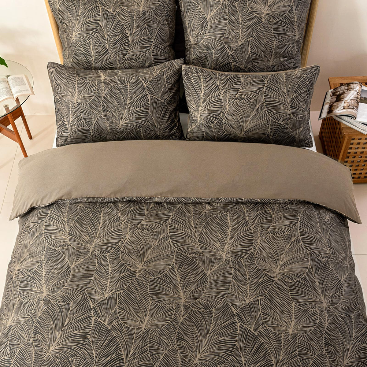 Lekesky Queen Size Duvet Cover Set, Reversible Queen Comforter Cover with Tropical Leaves Pattern, Soft 100% Washed Microfiber 3 Pieces Khaki Bedding Set with Zipper and 2 Pillowcases