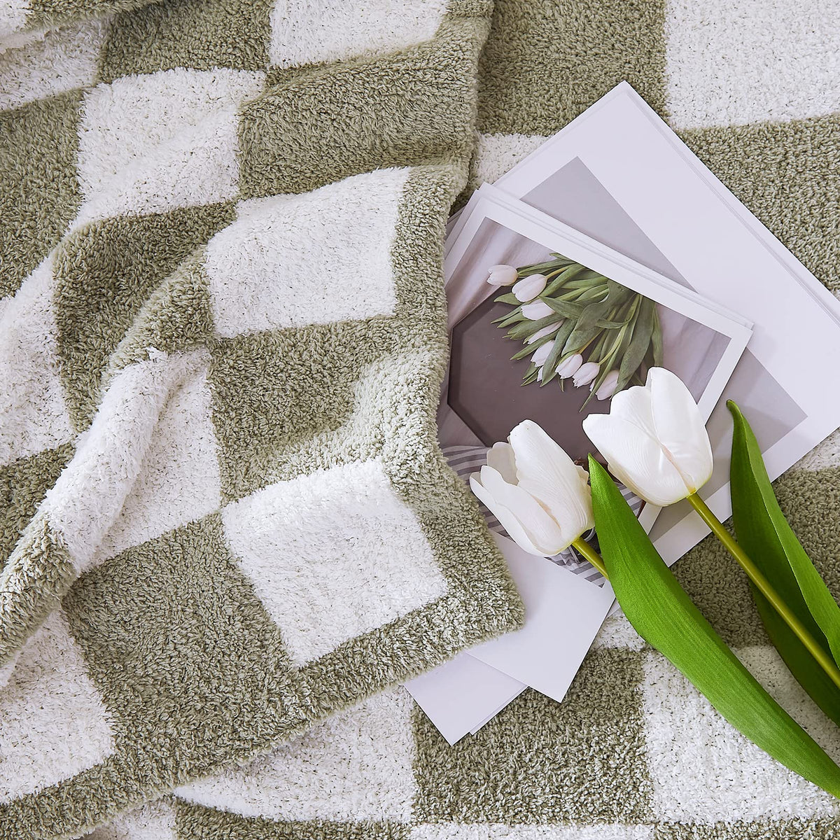 WRENSONGE Checkered Throw Blanket, Sage Green Soft Cozy Fluffy Hand Made Throw Blankets for Couch, Sofa, Chair, Bed, Camping, Picnic, Travel Lightweight Bed Blankets for Women Mothers Birthday Gifts