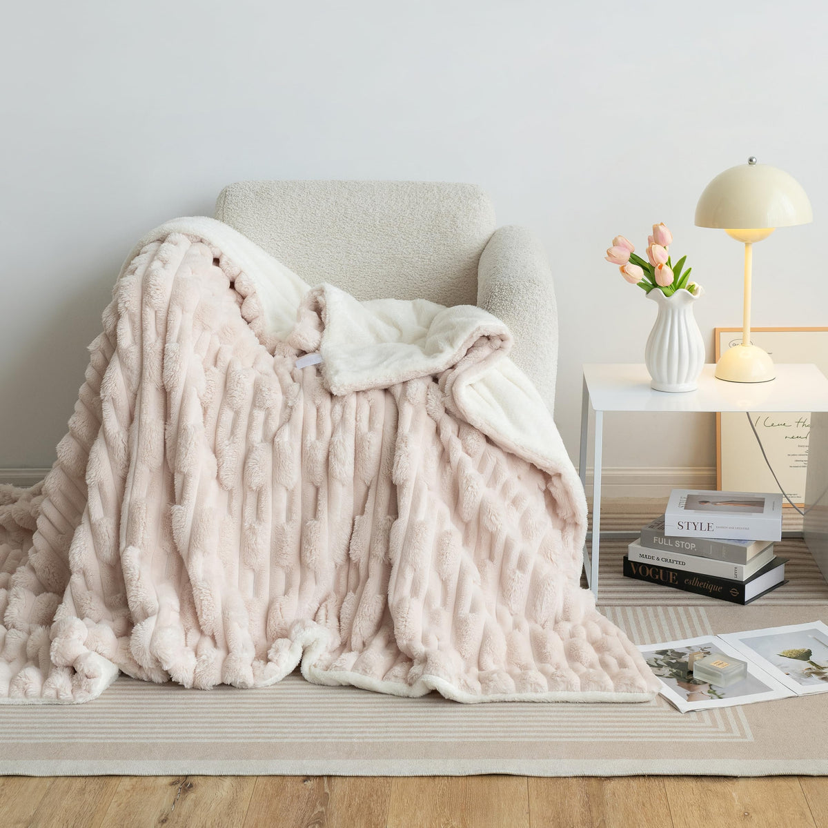 UKELER Sherpa Bed Blanket 80 × 90 inch, Ultra Soft Queen Size Throw Blankets for All Season, 610 GSM Cozy Plush Striped Fleece Blanket for Bedroom Living Room Dorm Hostel Sofa Camping, Off White