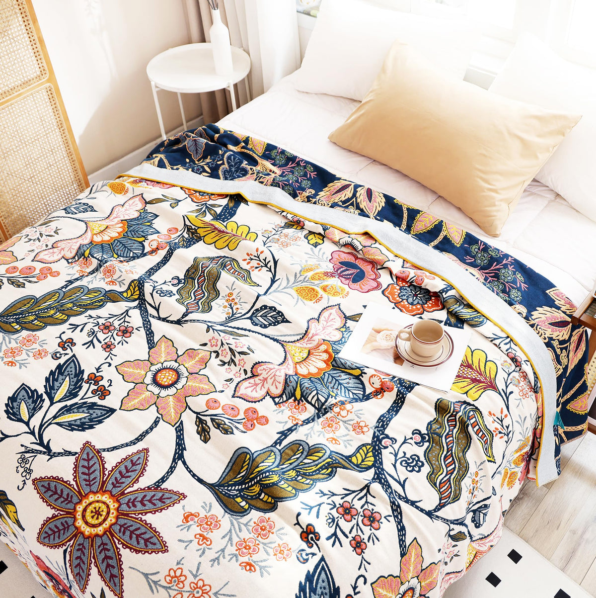 Scientific Sleep Boho Flower Blossom Farmhouse Retro Floral 100% Cotton Muslin Blanket Throw Cover for Bed Couch Sofa Cozy Soft Reversible Blanket Quilt Bedspread Coverlet Full Queen 80 in x 90 in