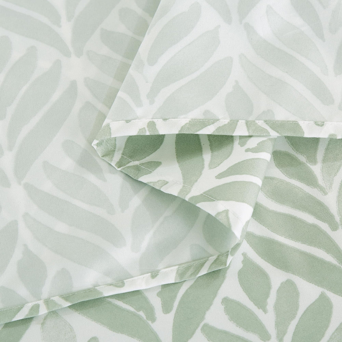 Chezmoi Collection Medina 4-Piece Tranquil Leaf Bed Sheet Set - Soft Green White Leaves Printed Microfiber 14-Inches Deep Pocket Sheets & Pillowcases Set, California King