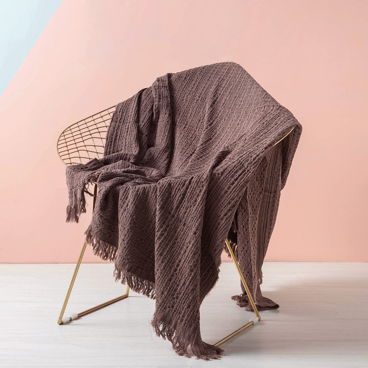 Simple&Opulence 100% Cotton Throw Blanket for Couch, Bed, Waffle Weave Cable Knit Blanket with Tassels, Soft Lightweight Pre-Washed Breathable Cozy Blanket Farmhouse Decoration for All-Season (Brown)