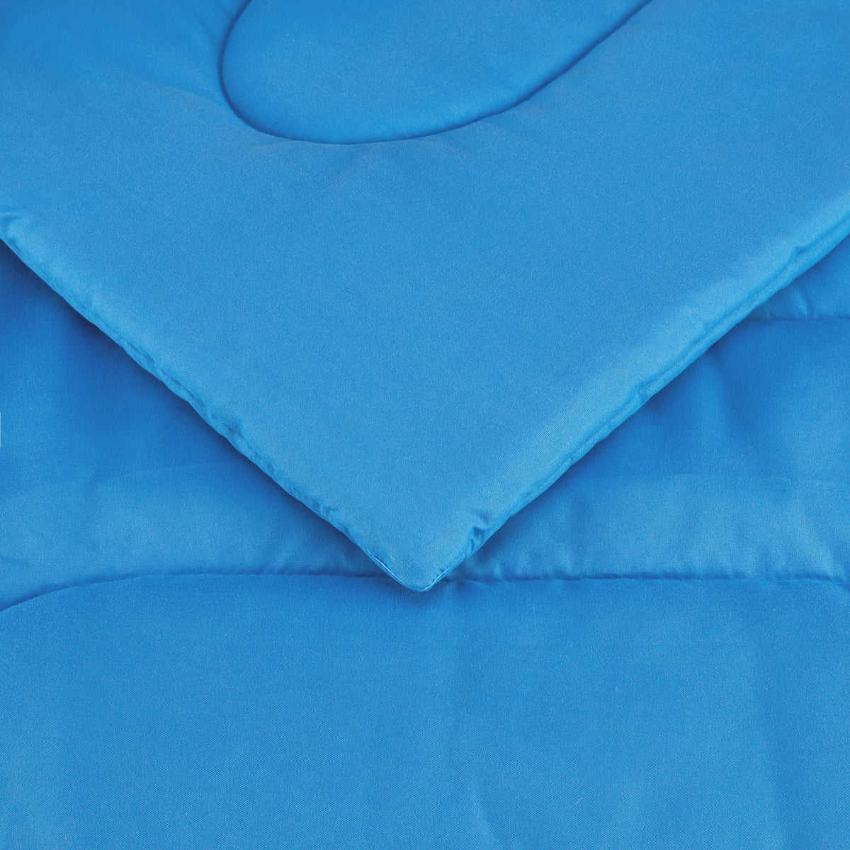 Amazon Basics 5-Piece Microfiber Kid's Bed-in-a-Bag Bedding Set, Twin, Blue, Solid