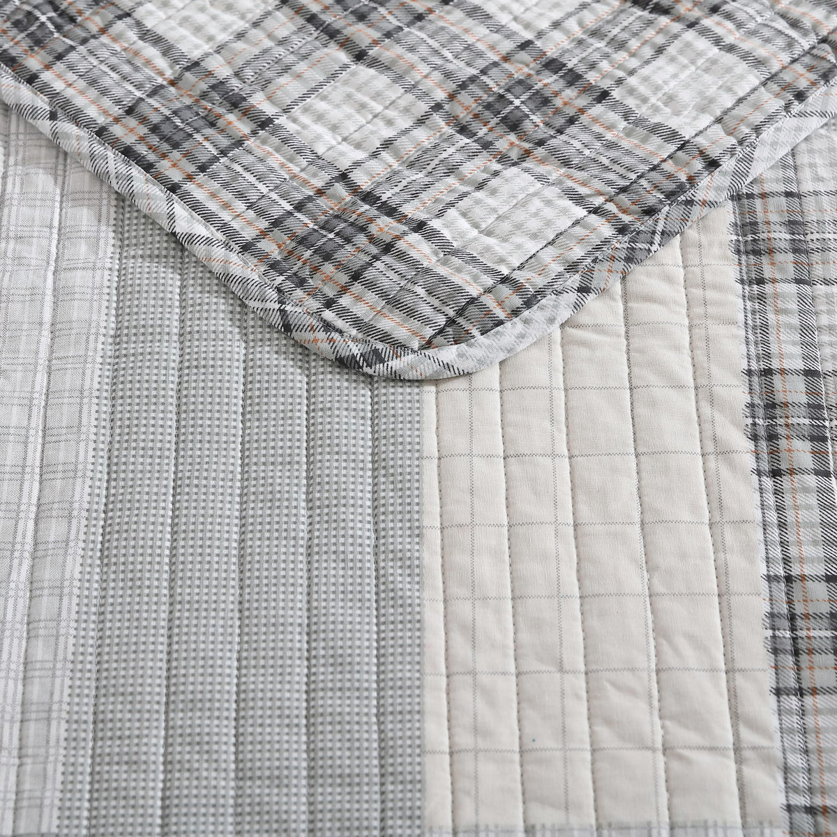 Eddie Bauer - King Quilt Set, Cotton Reversible Bedding with Matching Shams, Home Decor for All Seasons (Fairview Grey, King)