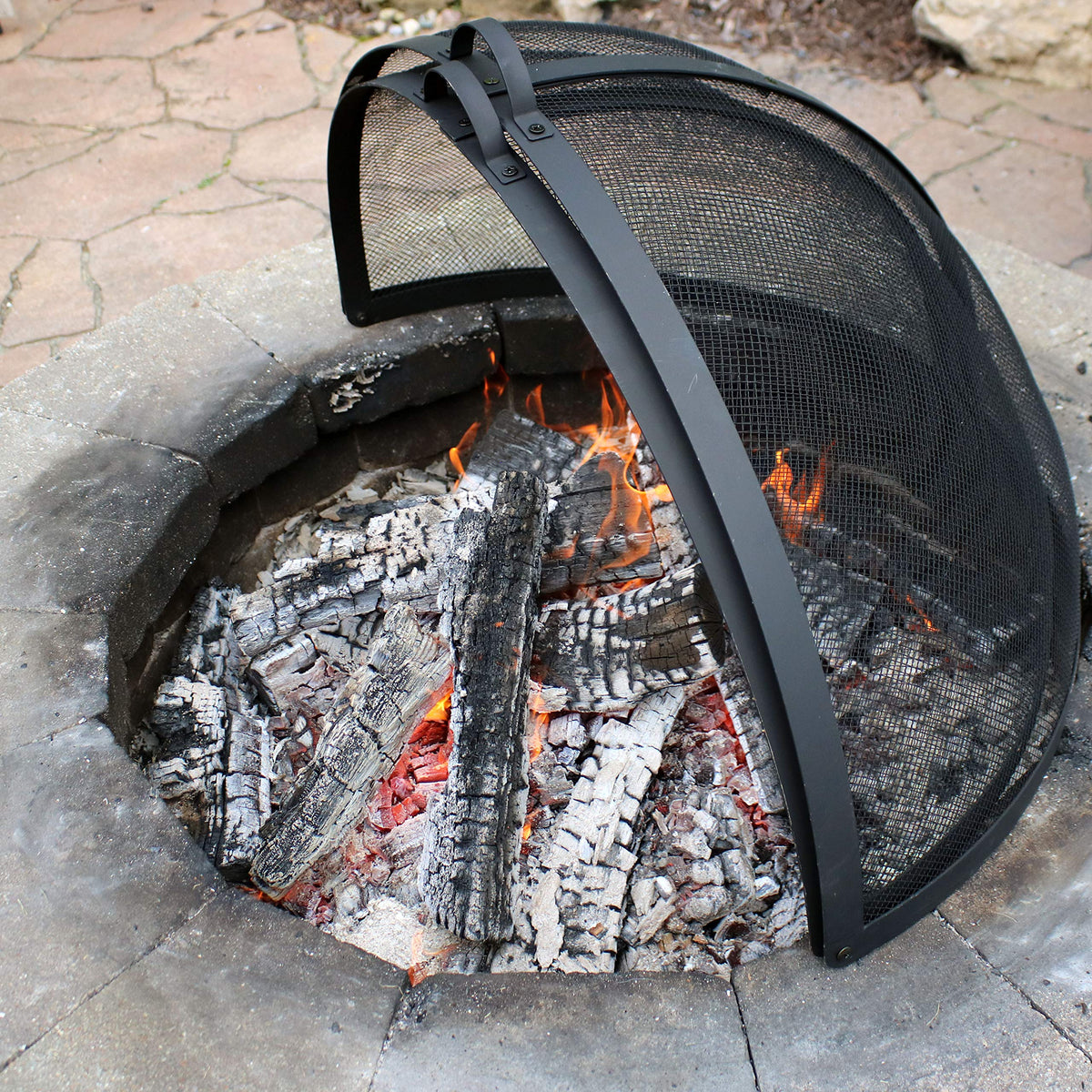 Sunnydaze Round Fire Pit Spark Screen Cover - Easy-Opening Outdoor Fire Pit Screen - Heavy‑Duty Steel Metal Mesh - 22" Diameter